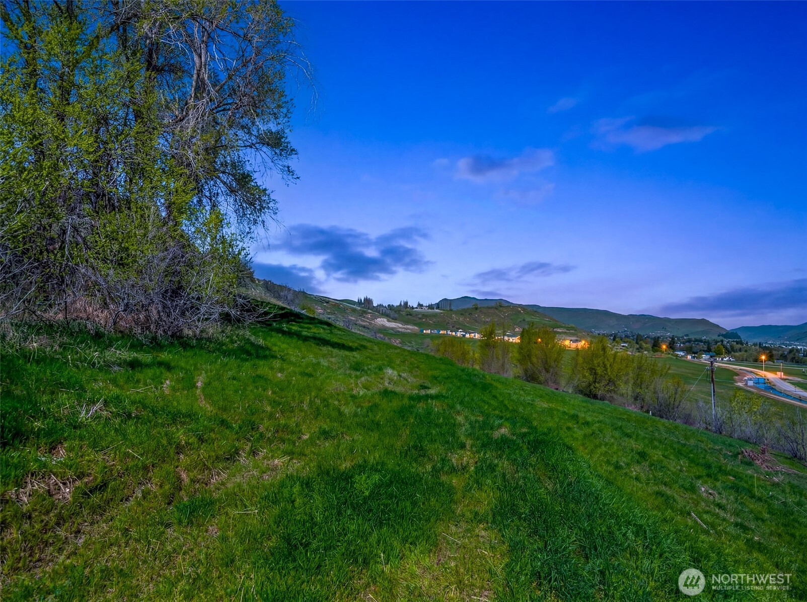 935 Silas Lane , Wenatchee, WA 98801