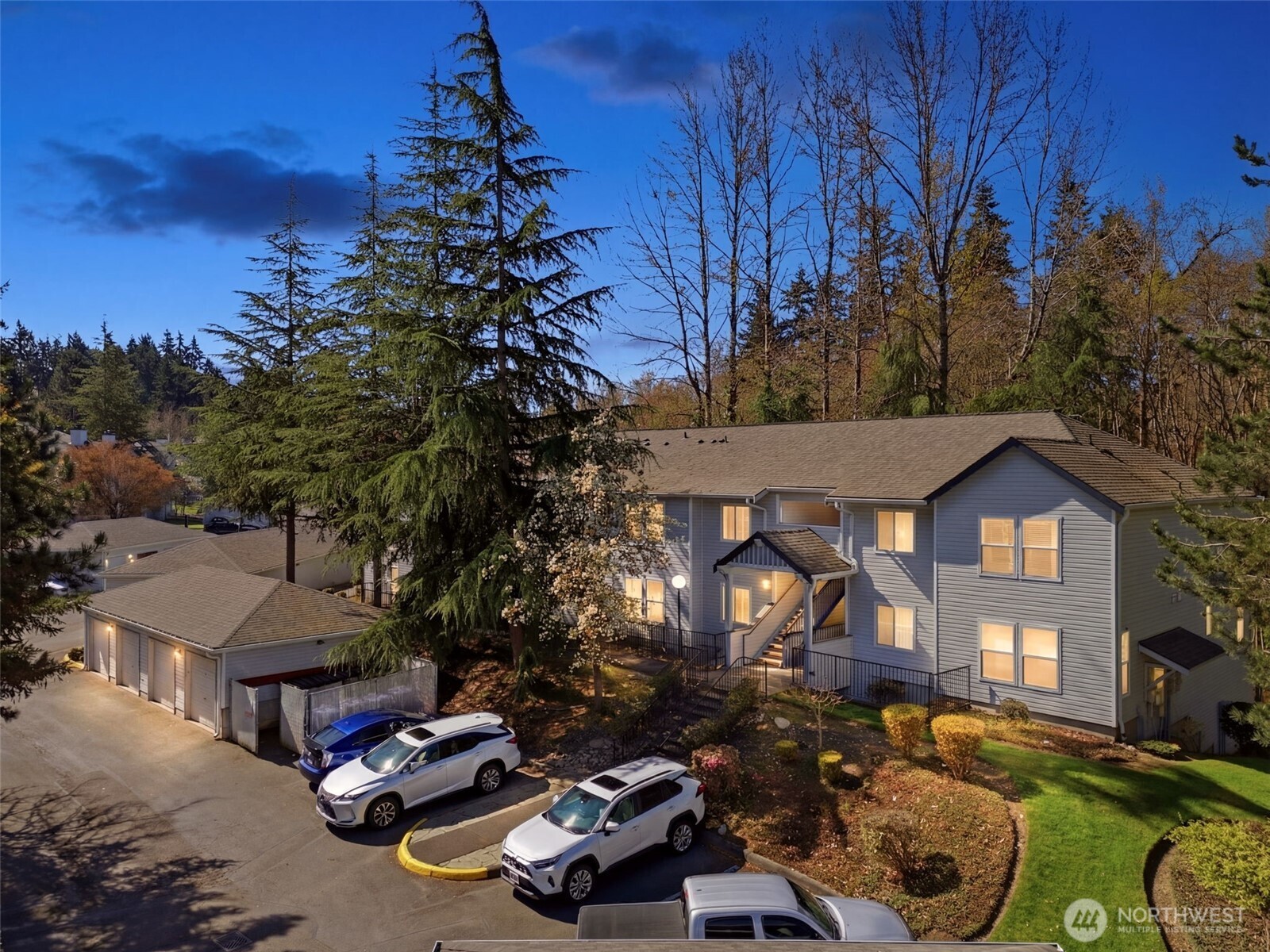 33020 10th Avenue SW #E102, Federal Way, WA 98023