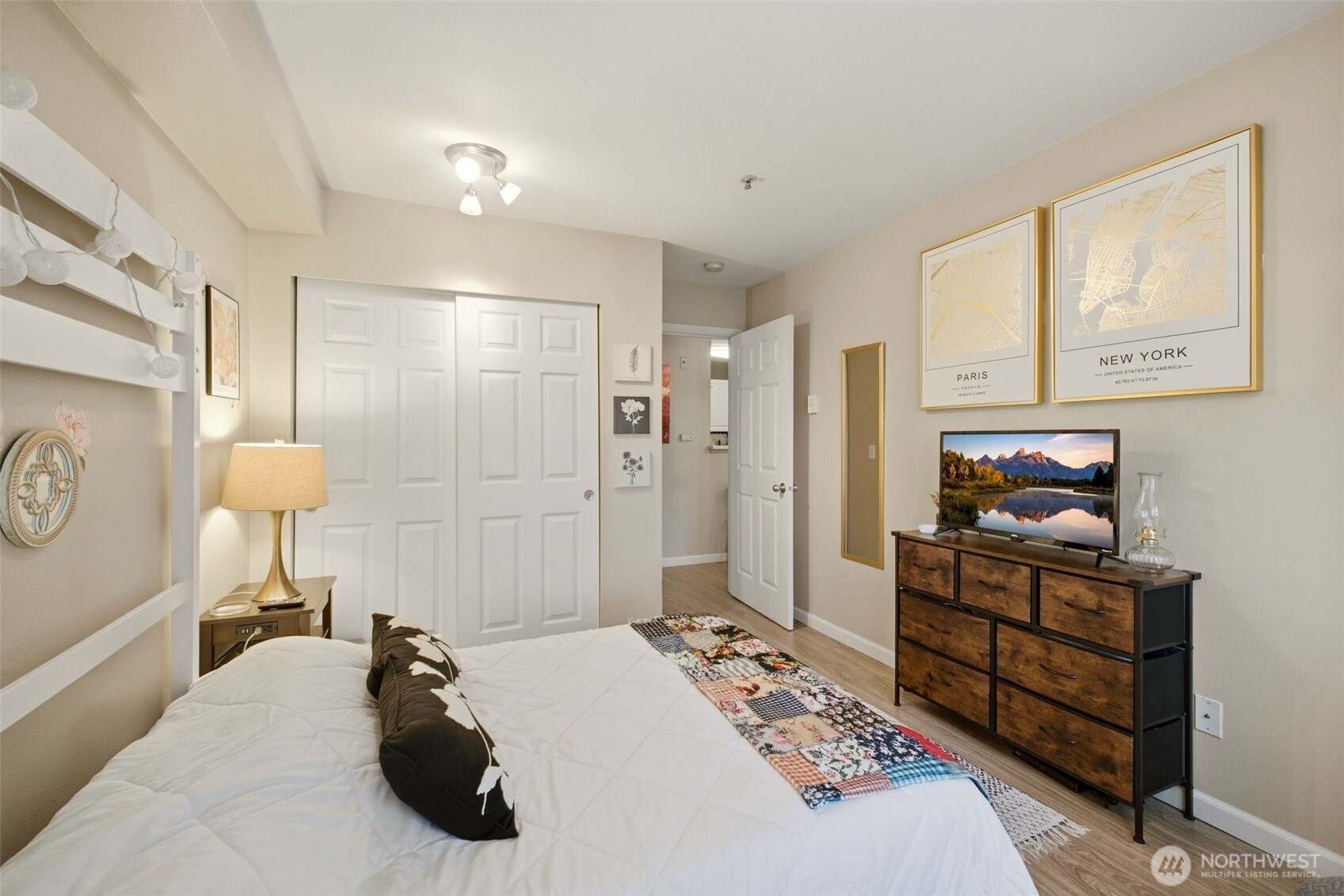 33020 10th Avenue SW #E102, Federal Way, WA 98023