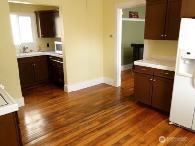 1921 44 Avenue SW, Seattle, WA 98116-1908 - Photo 13