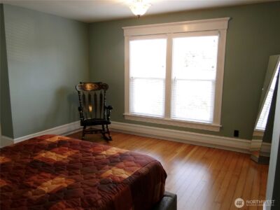 1921 44 Avenue SW, Seattle, WA 98116-1908 - Photo 23