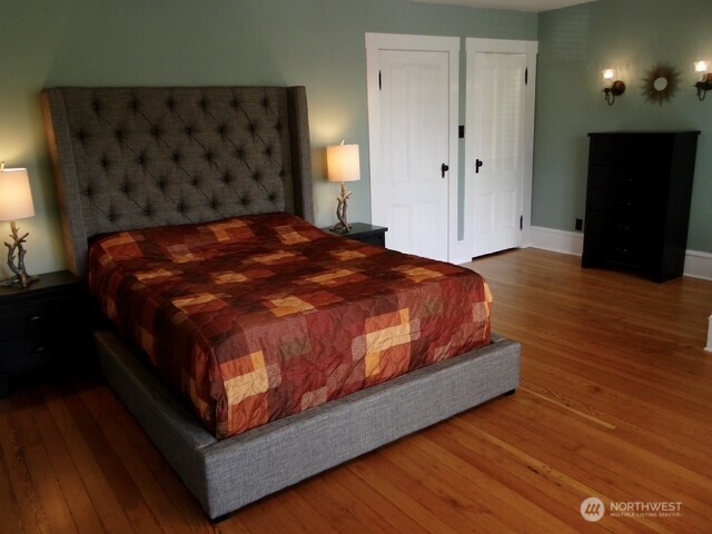 1921 44 Avenue SW, Seattle, WA 98116-1908