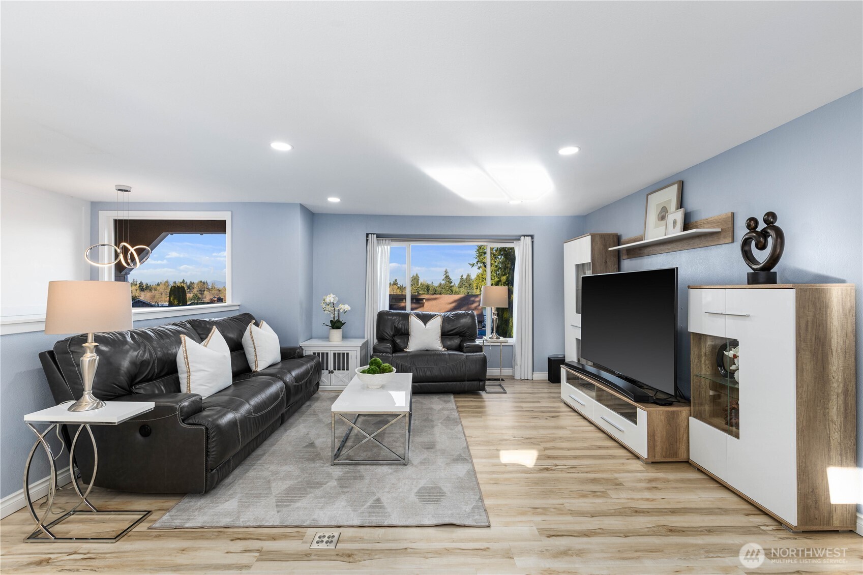 2610 211th Avenue E, Lake Tapps, WA 98391