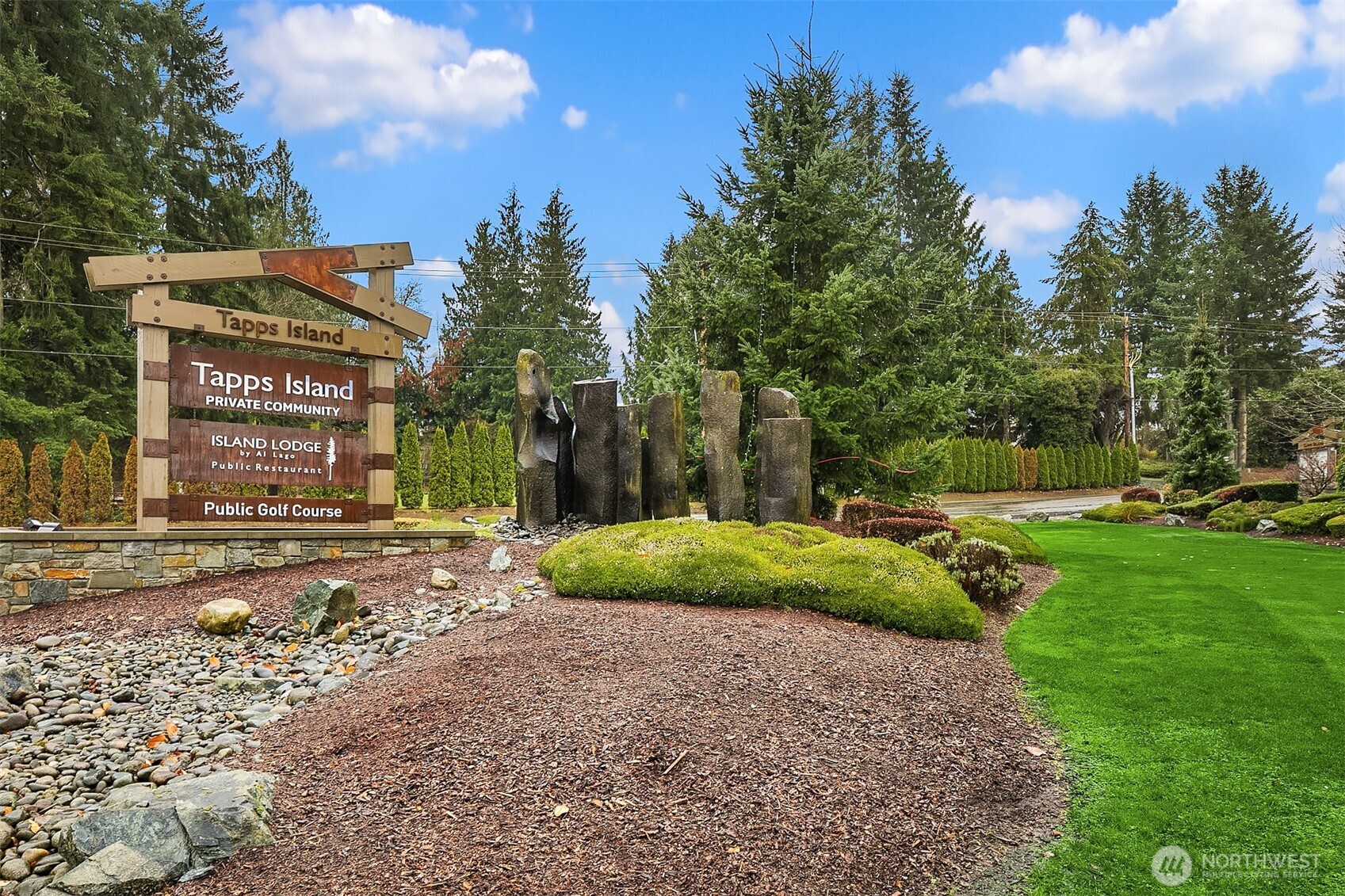 2610 211th Avenue E, Lake Tapps, WA 98391