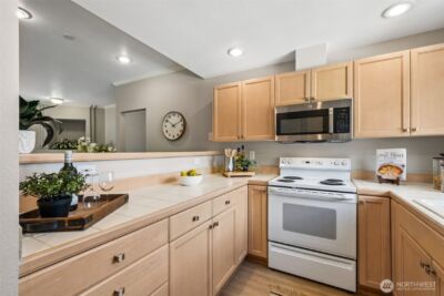 25235 SE Klahanie Boulevard #P201, Sammamish, WA 98029-5609 - Photo 11