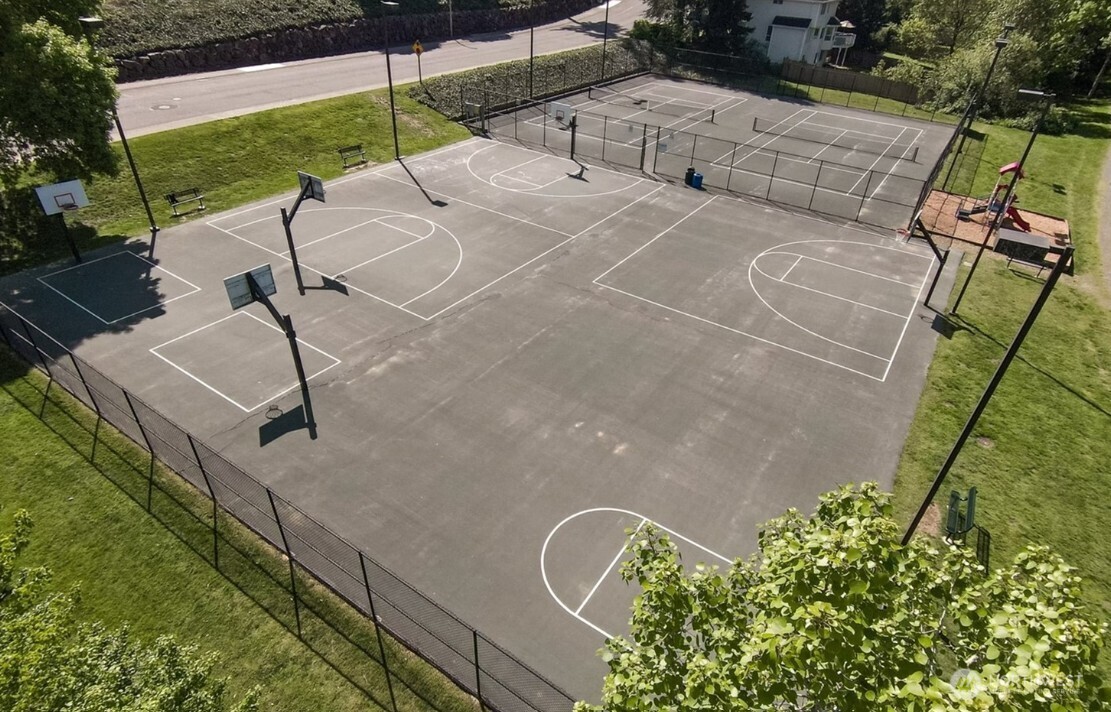 25235 SE Klahanie Boulevard #P201, Sammamish, WA 98029-5609