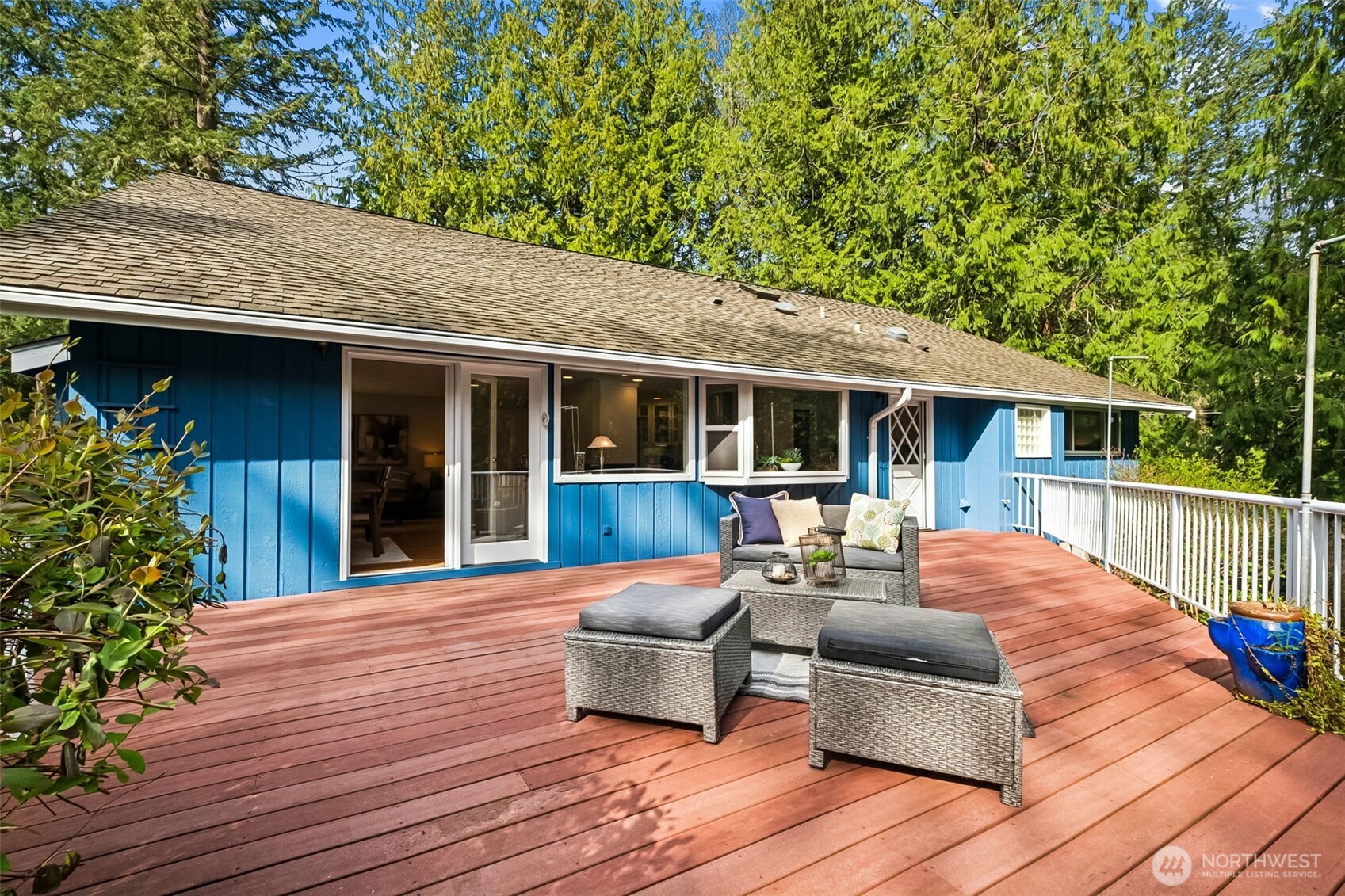 25845 SE 152 Street , Issaquah, WA 98027-8264