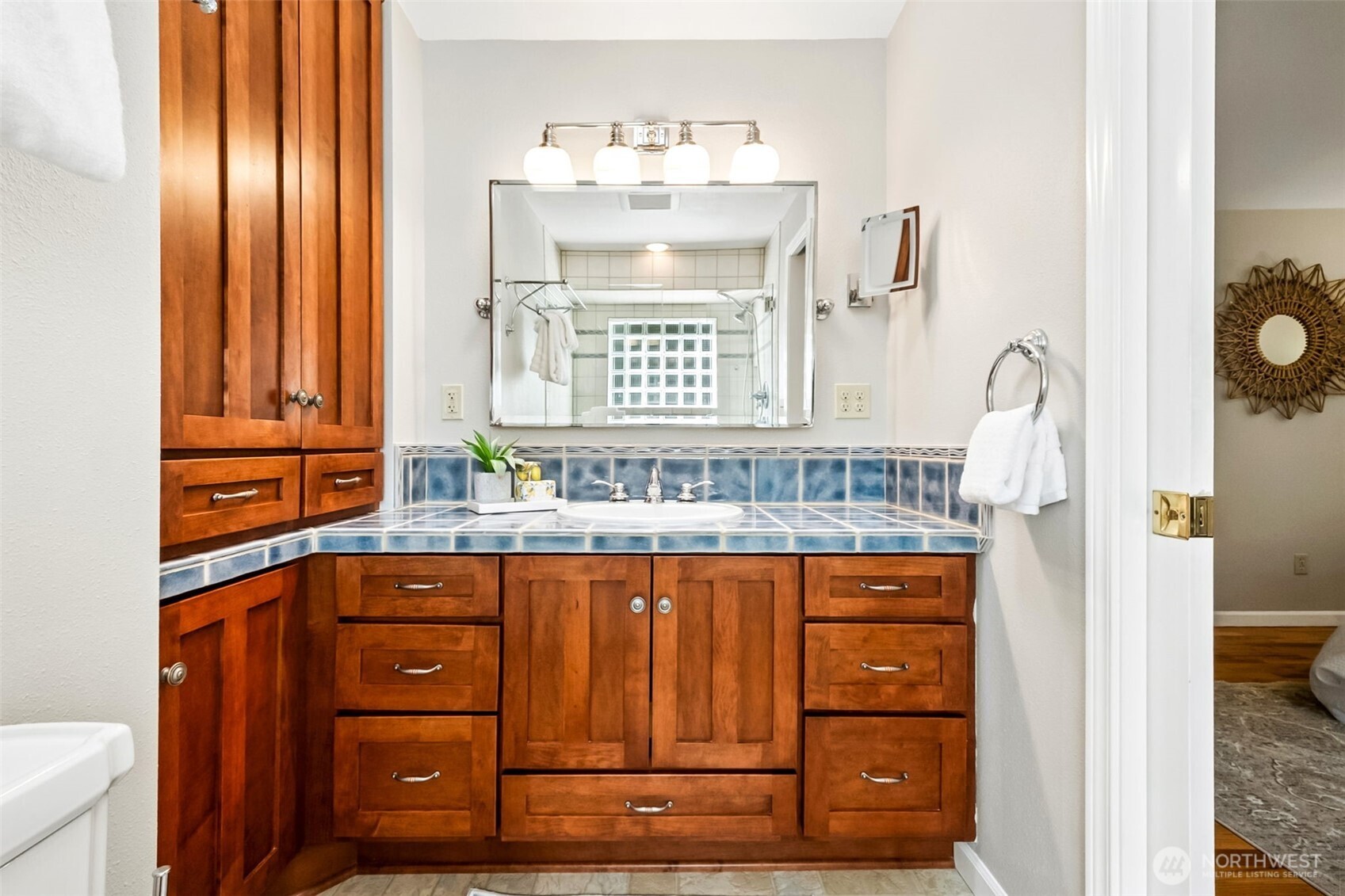 25845 SE 152 Street , Issaquah, WA 98027-8264