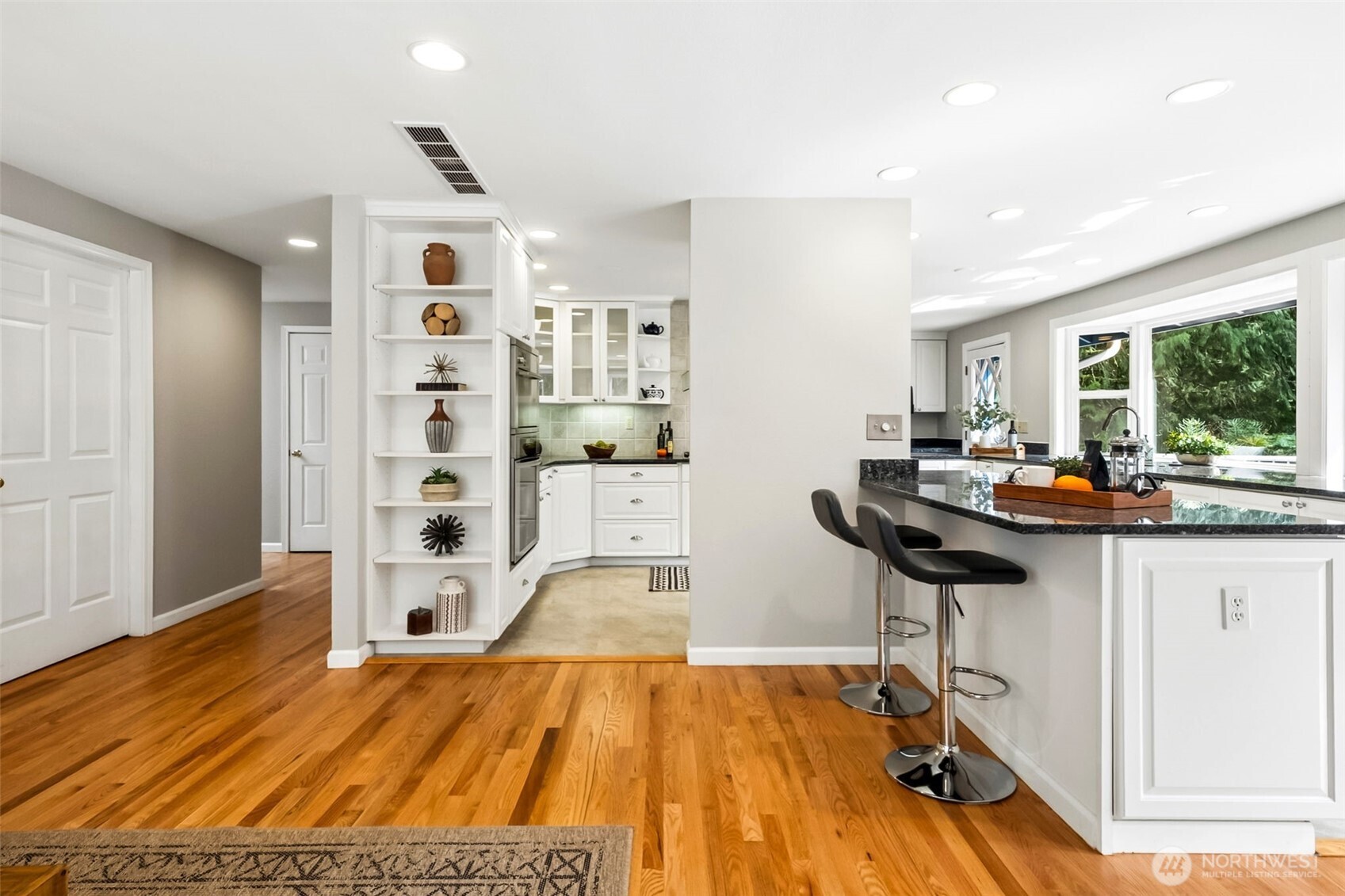 25845 SE 152 Street , Issaquah, WA 98027-8264