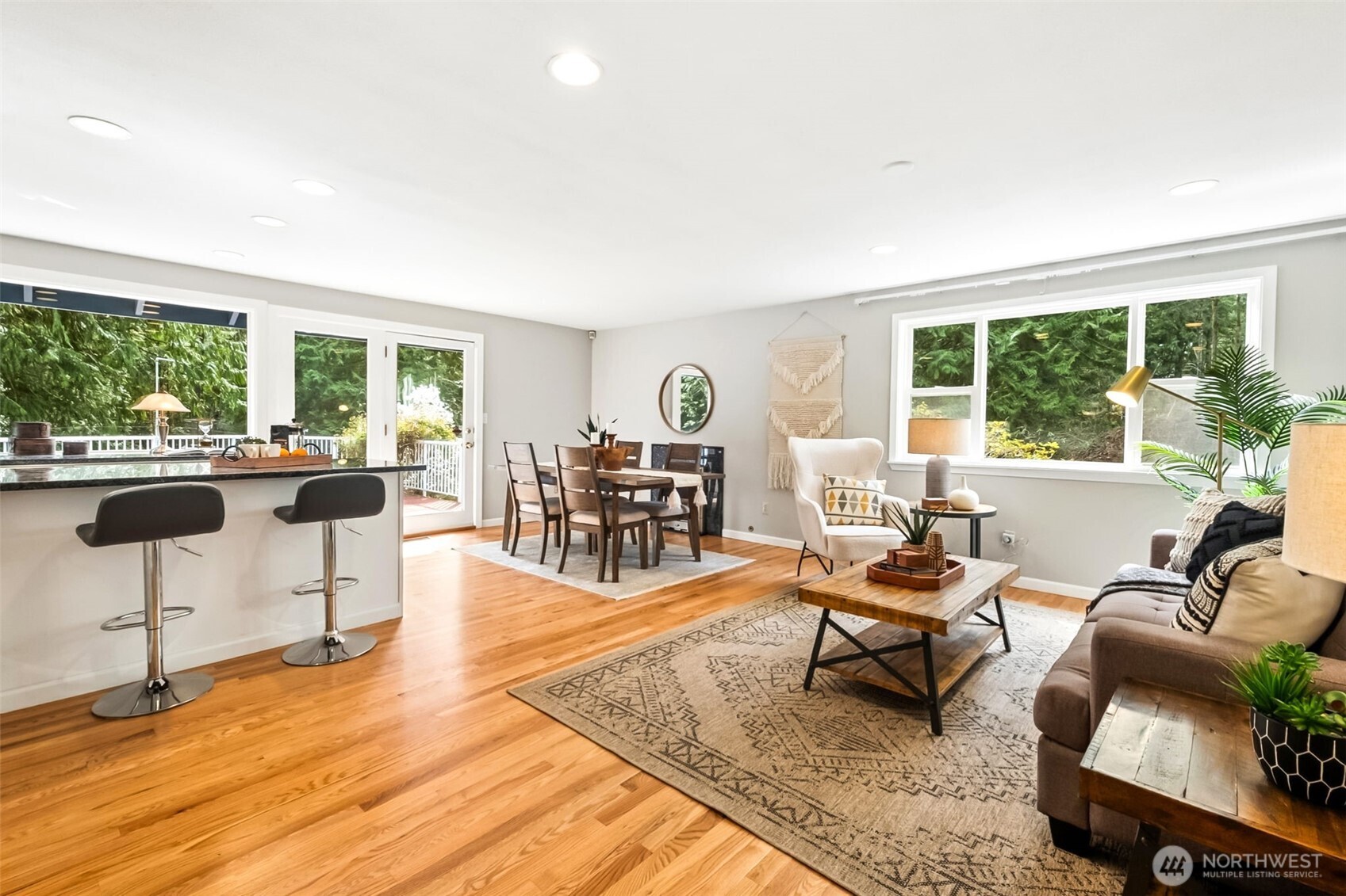 25845 SE 152 Street , Issaquah, WA 98027-8264