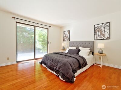 12015 NE 161st St , Bothell, WA 98011 - Photo 14