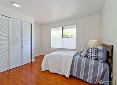 12015 NE 161st St , Bothell, WA 98011 - Photo 16