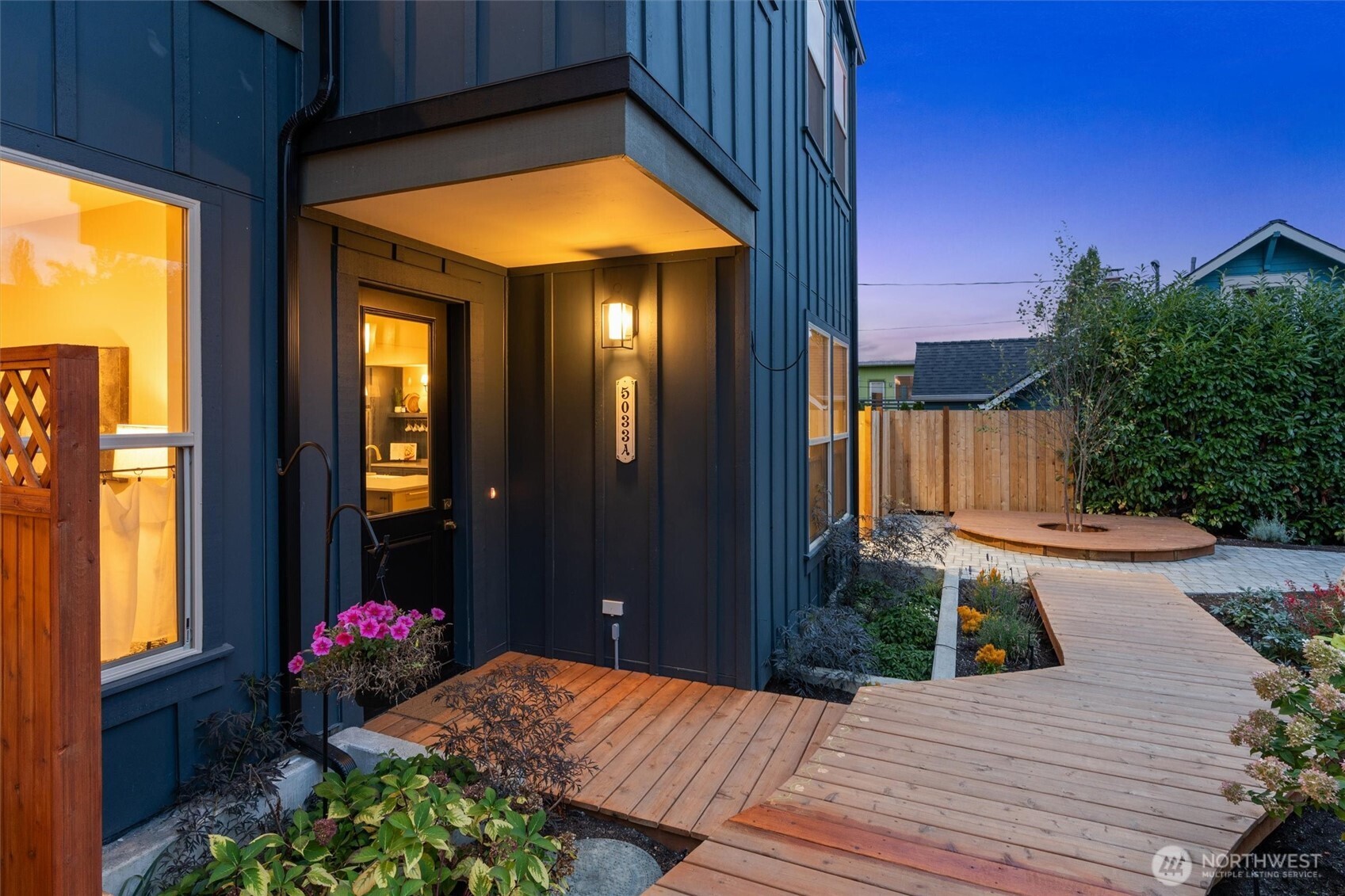 5033 25th Avenue SW #A, Seattle, WA 98106