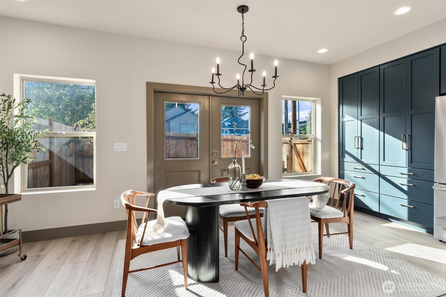 5033 25th Avenue SW #A, Seattle, WA 98106