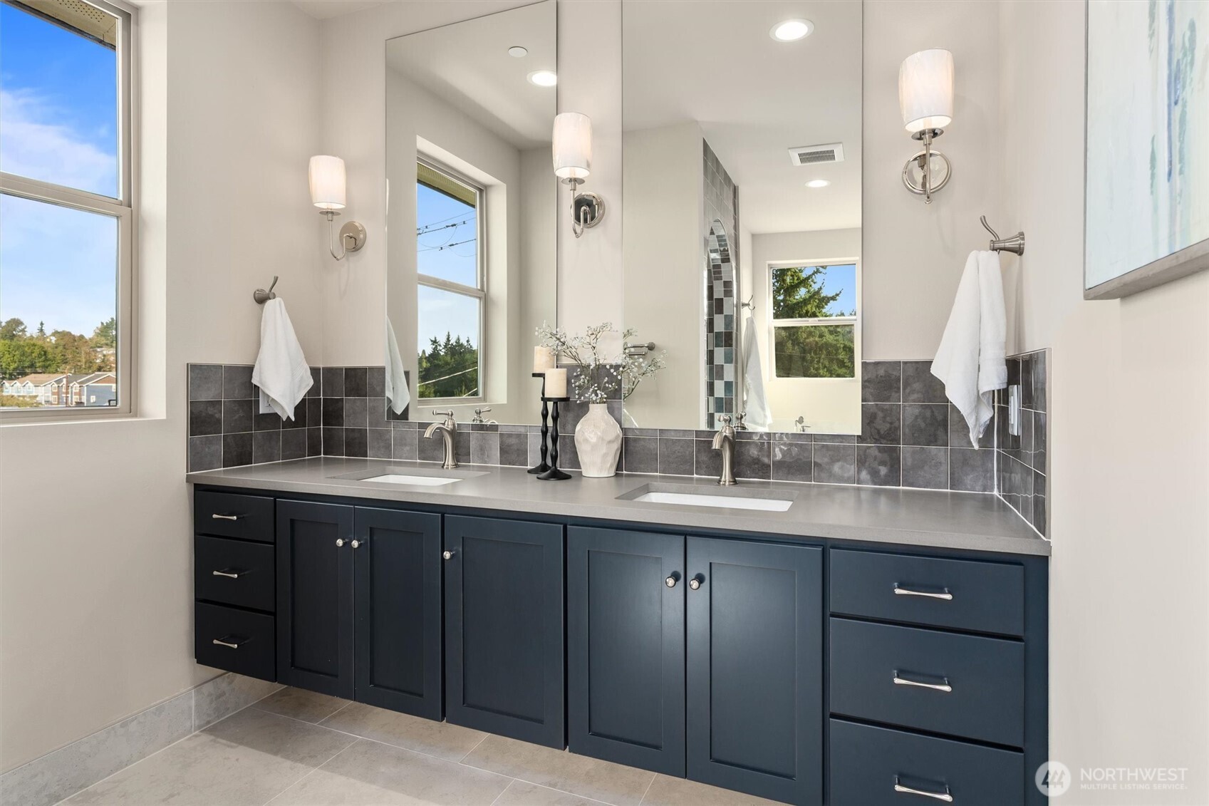 5033 25th Avenue SW #A, Seattle, WA 98106