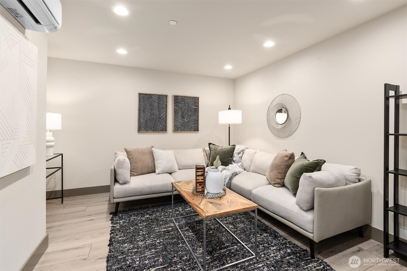 5033 25th Avenue SW #A, Seattle, WA 98106