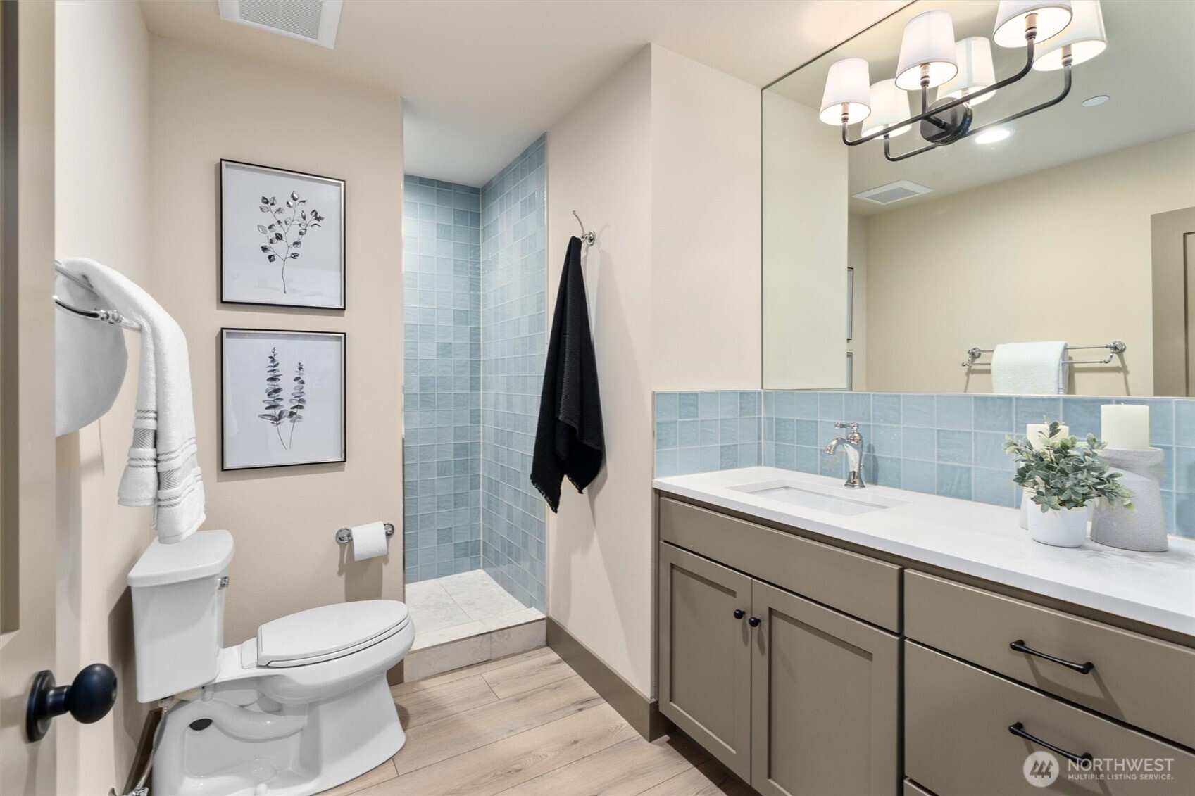 5033 25th Avenue SW #A, Seattle, WA 98106