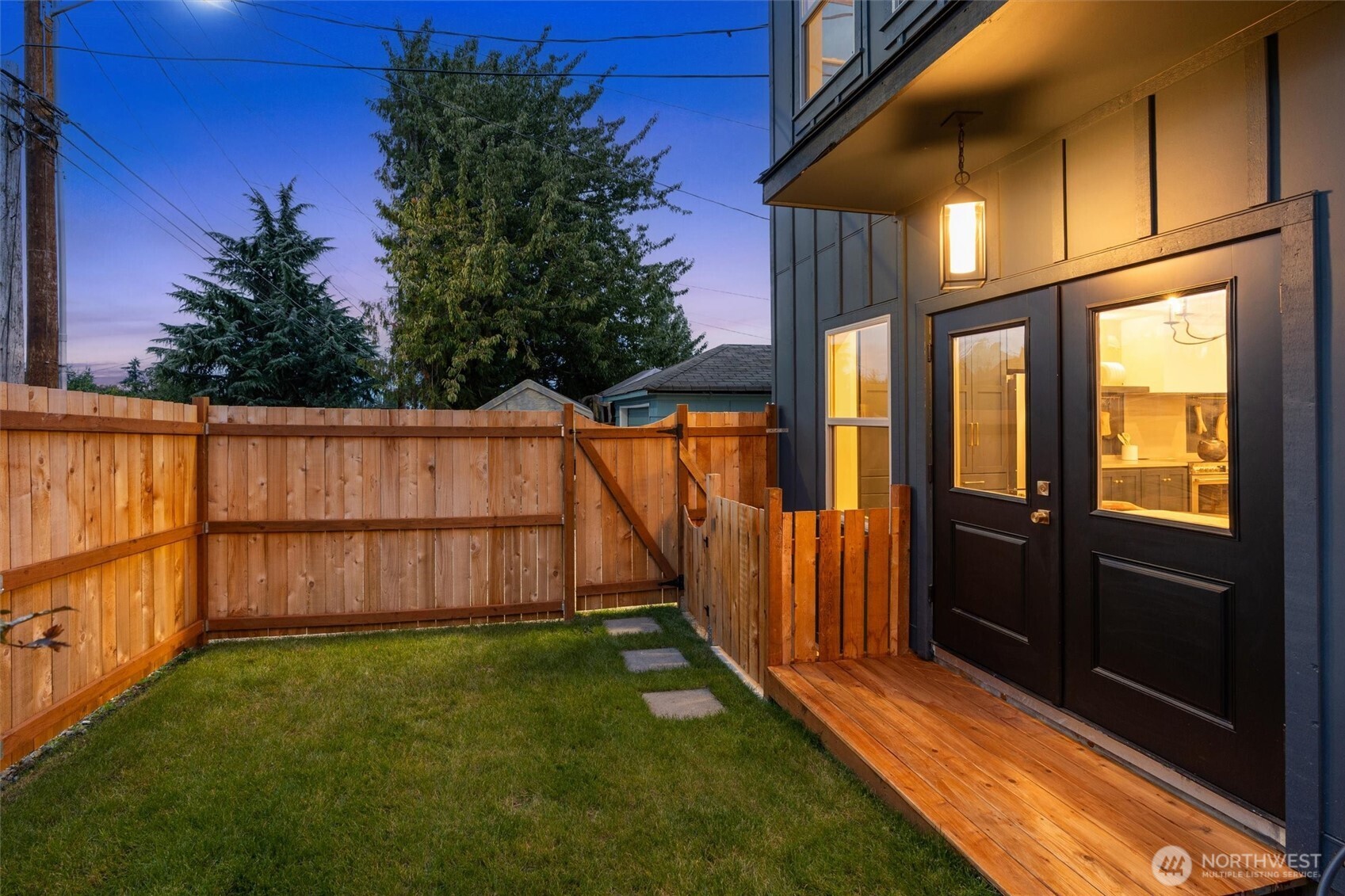 5033 25th Avenue SW #A, Seattle, WA 98106