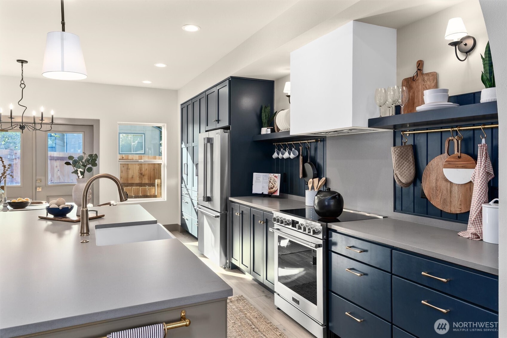 5033 25th Avenue SW #A, Seattle, WA 98106