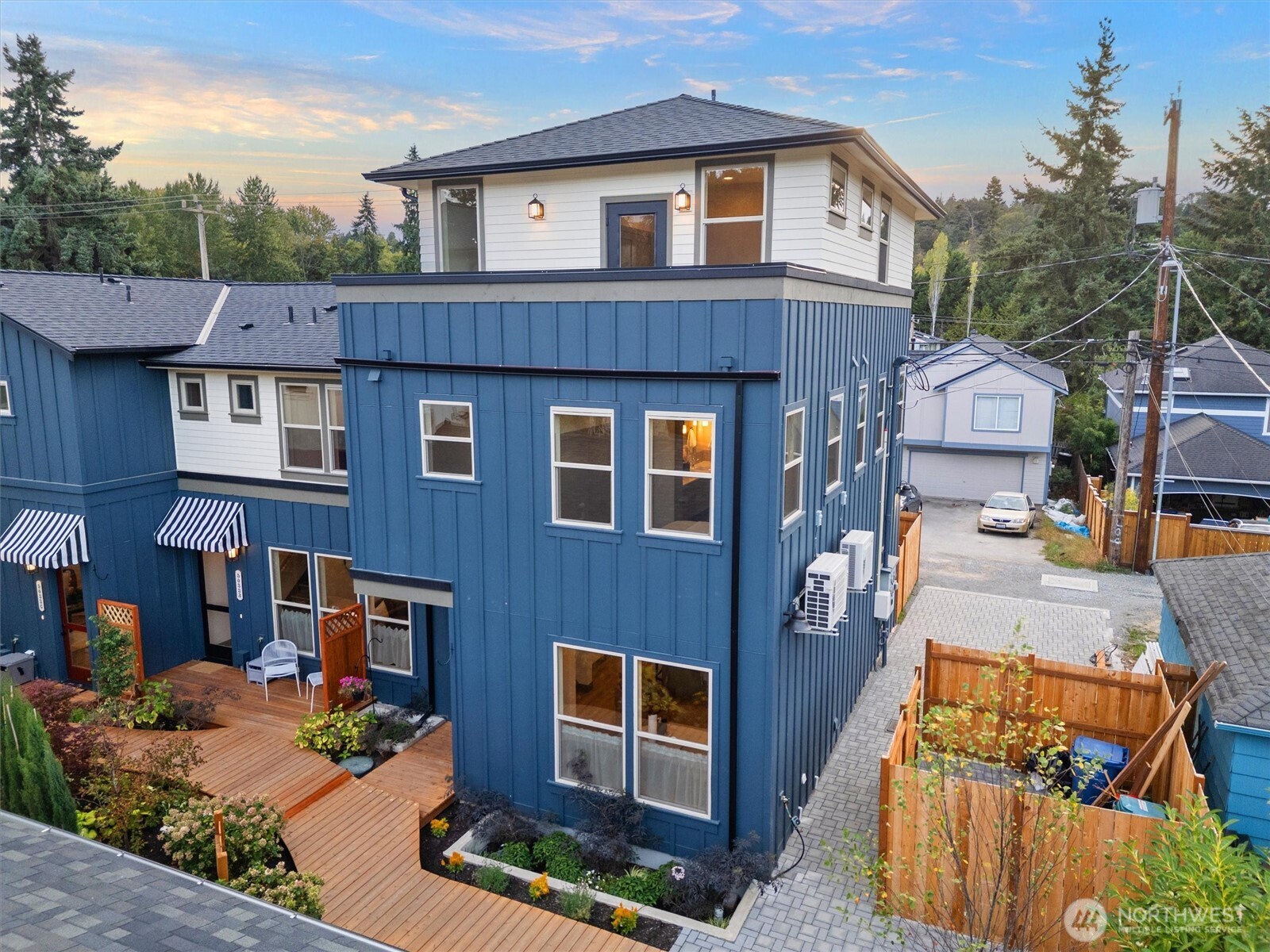 5033 25th Avenue SW #A, Seattle, WA 98106