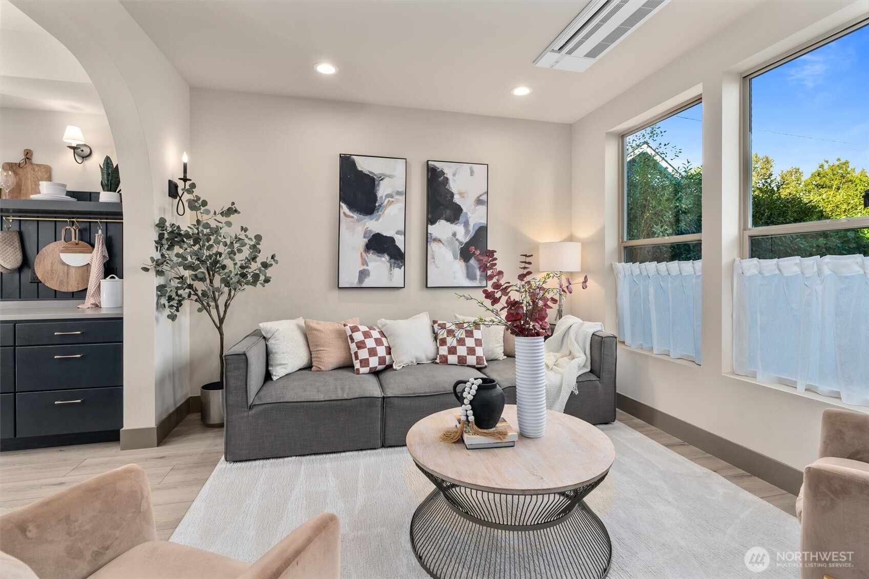 5033 25th Avenue SW #A, Seattle, WA 98106