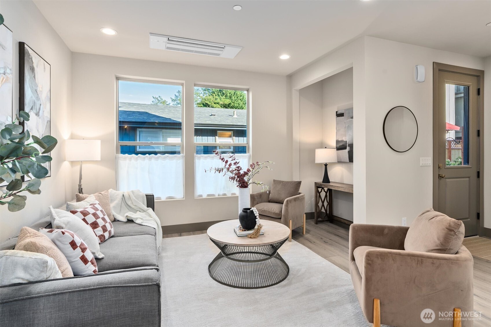 5033 25th Avenue SW #A, Seattle, WA 98106