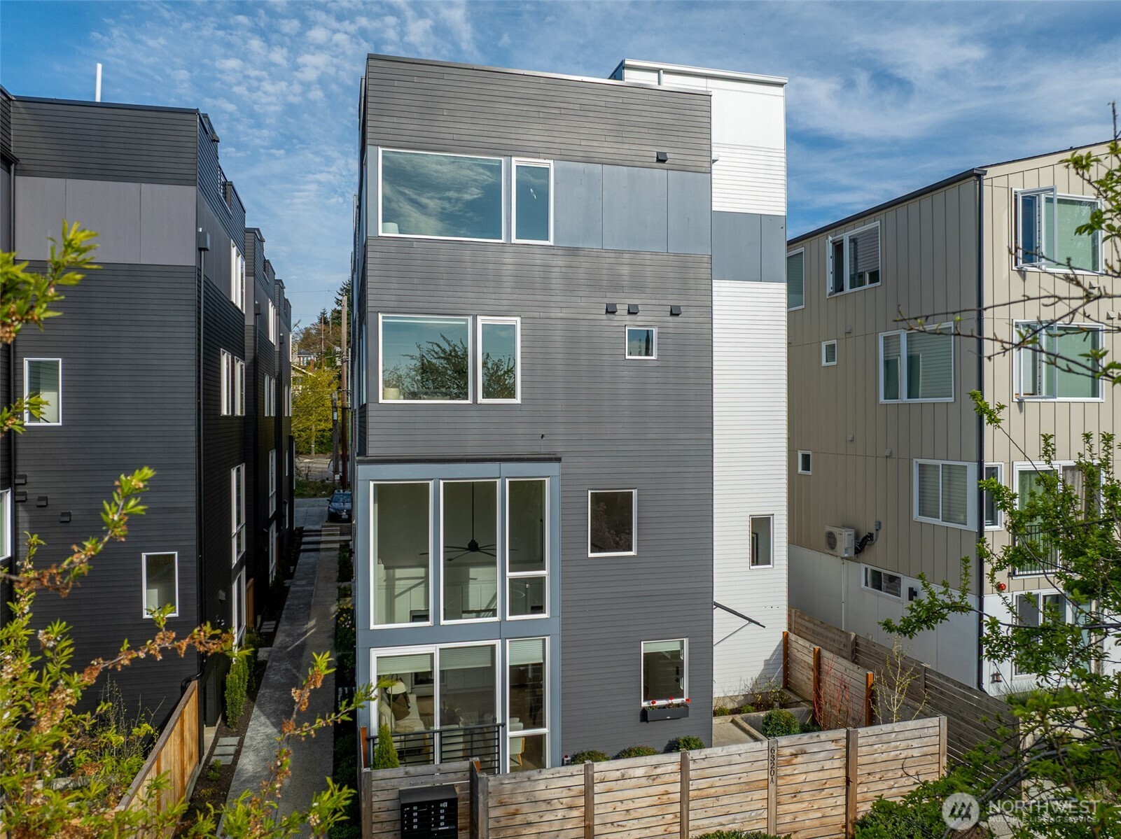 6320 41st Avenue SW #A, Seattle, WA 98136