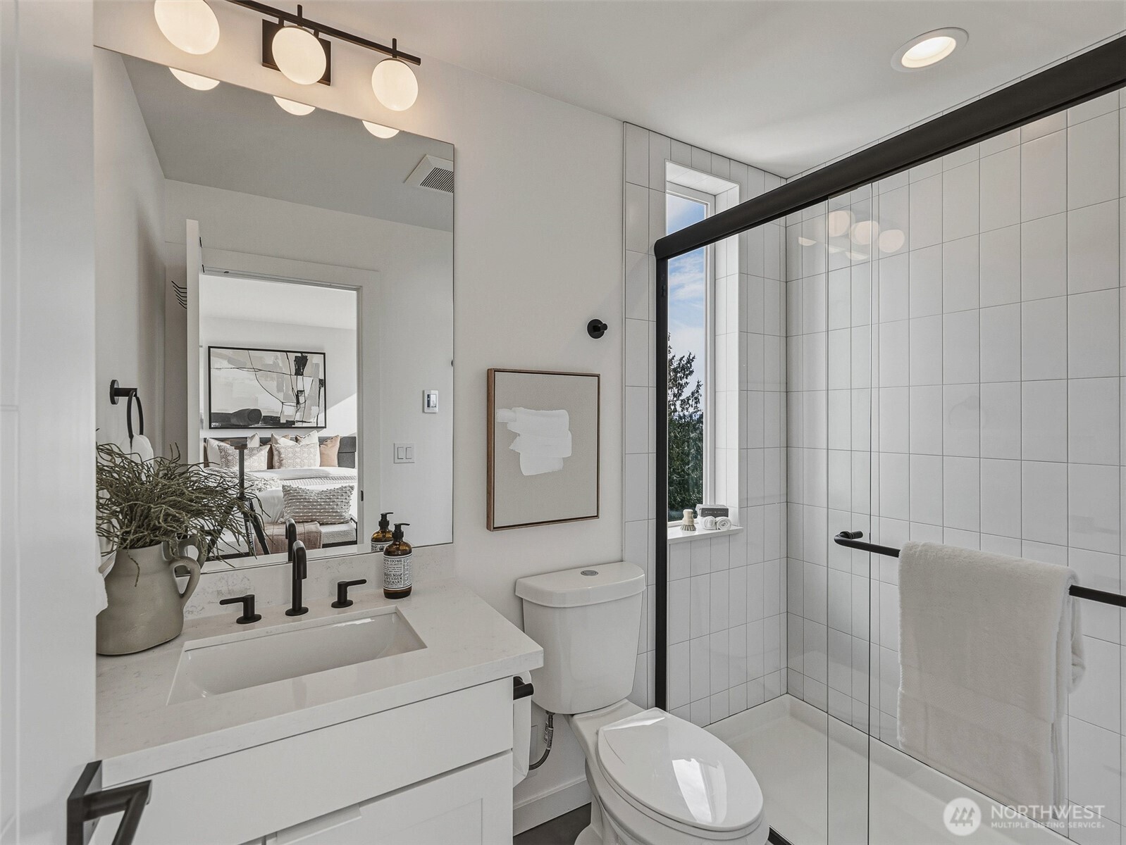 6320 41st Avenue SW #A, Seattle, WA 98136