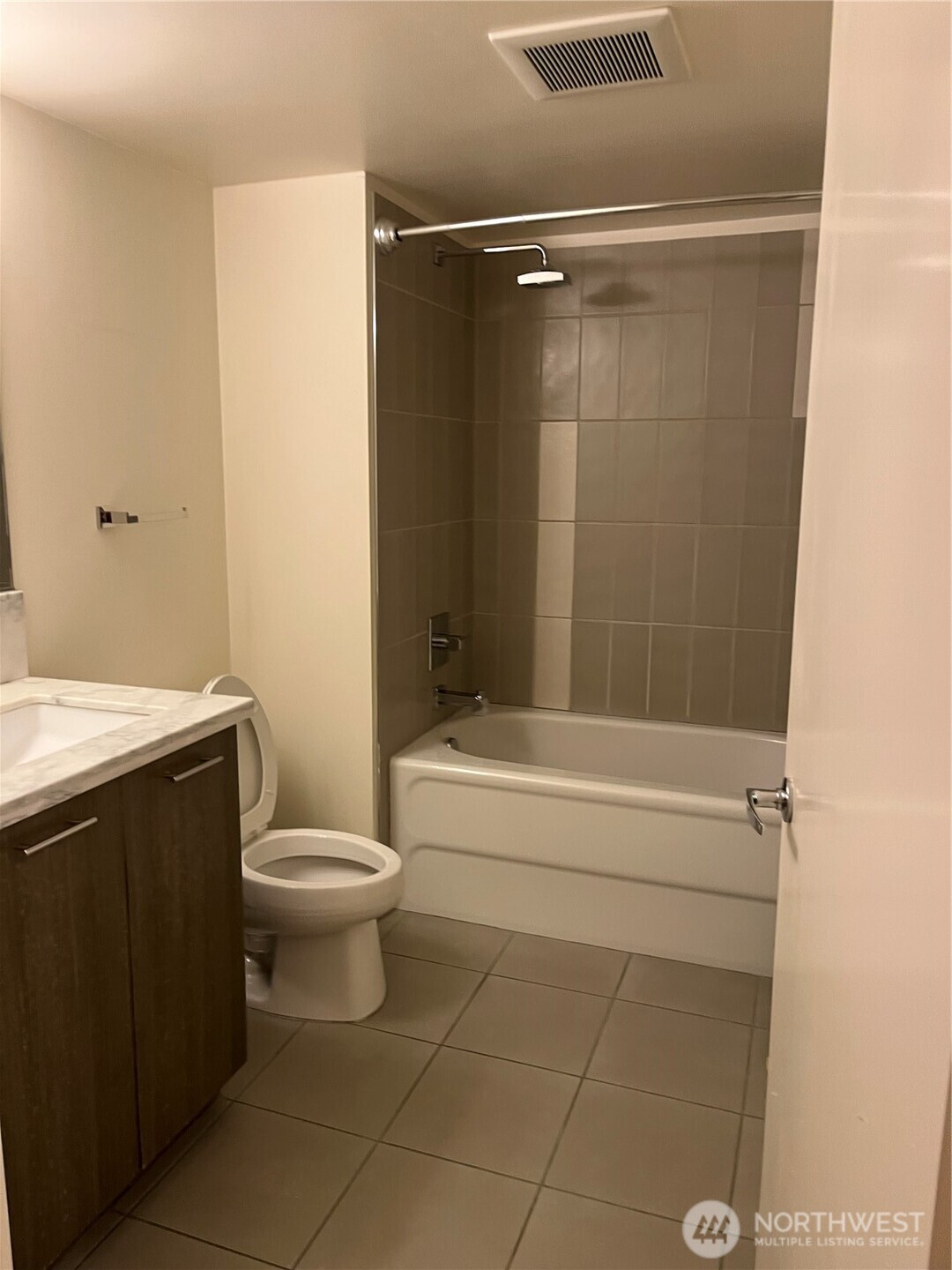 2911 2nd Avenue #324, Seattle, WA 98121