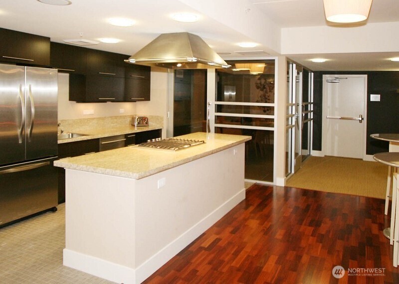 2911 2nd Avenue #324, Seattle, WA 98121