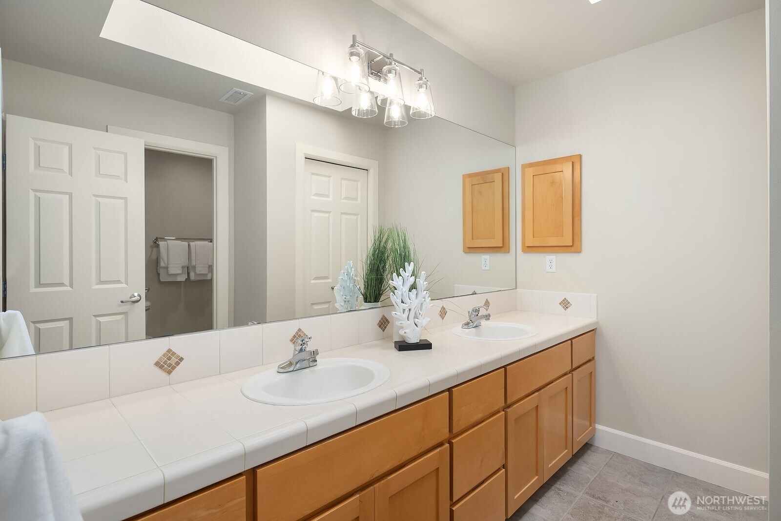 20522 NE 23rd Court , Sammamish, WA 98074