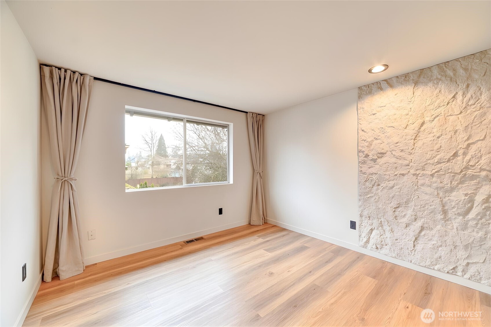 10012 SE 247th Place , Kent, WA 98030