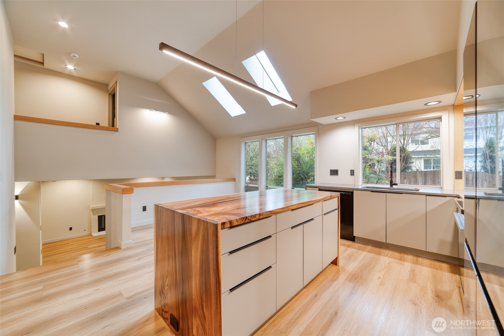 10012 SE 247th Place , Kent, WA 98030