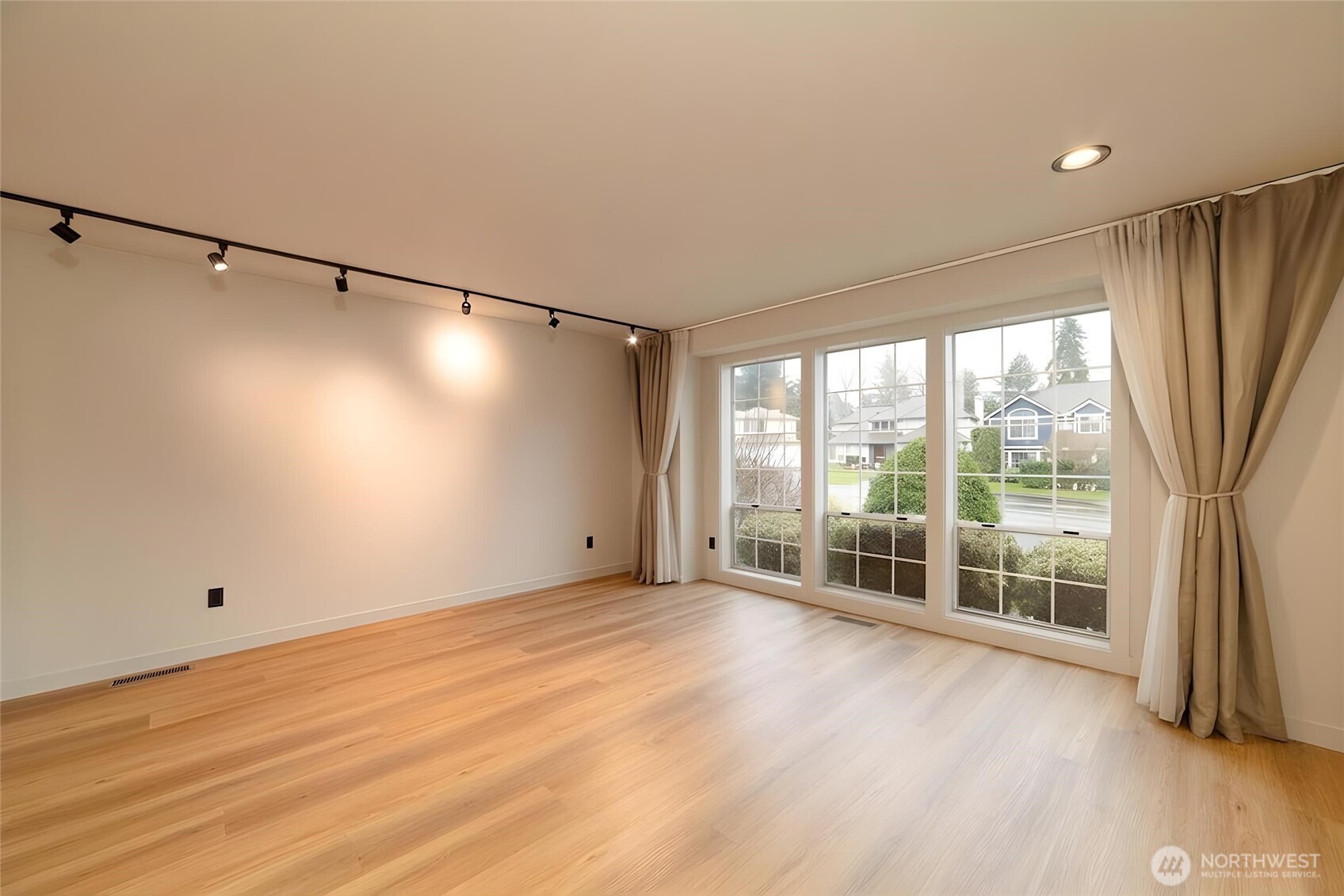 10012 SE 247th Place , Kent, WA 98030
