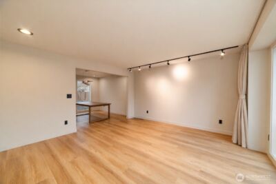 10012 SE 247th Place , Kent, WA 98030 - Photo 9