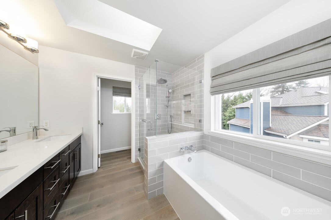 4905 NE 19th Court , Renton, WA 98059