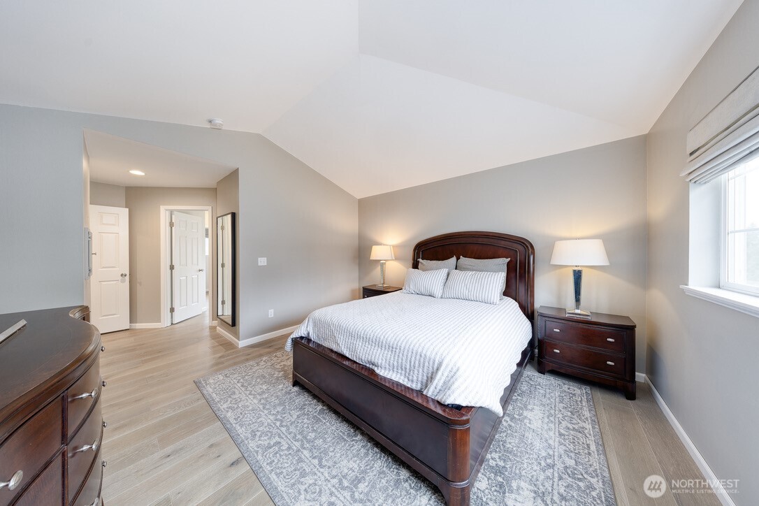 4905 NE 19th Court , Renton, WA 98059
