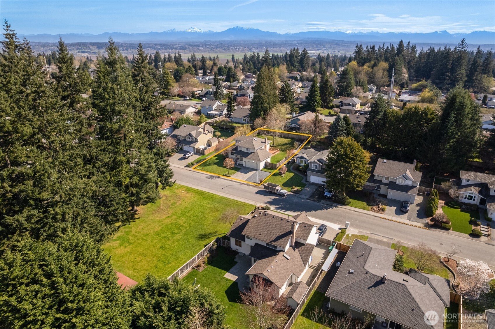 12327 44 Drive SE, Everett, WA 98028-9125