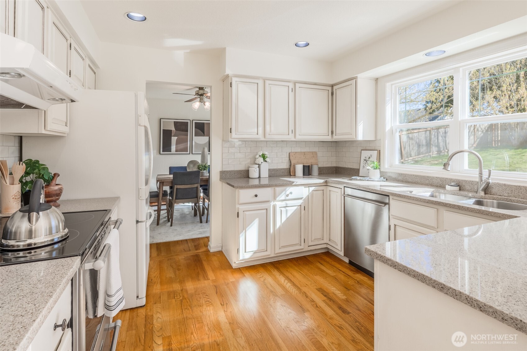 12327 44 Drive SE, Everett, WA 98028-9125