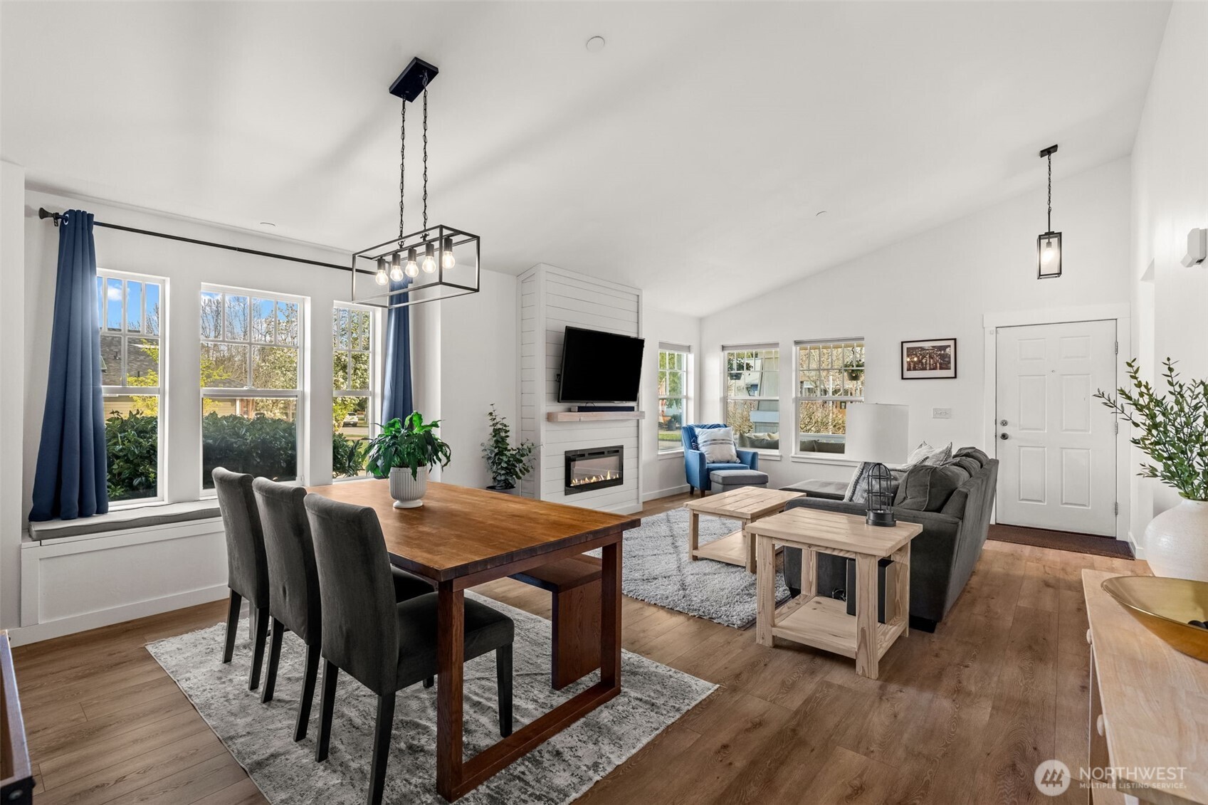 1673 Palisade Boulevard , Dupont, WA 98327-9716