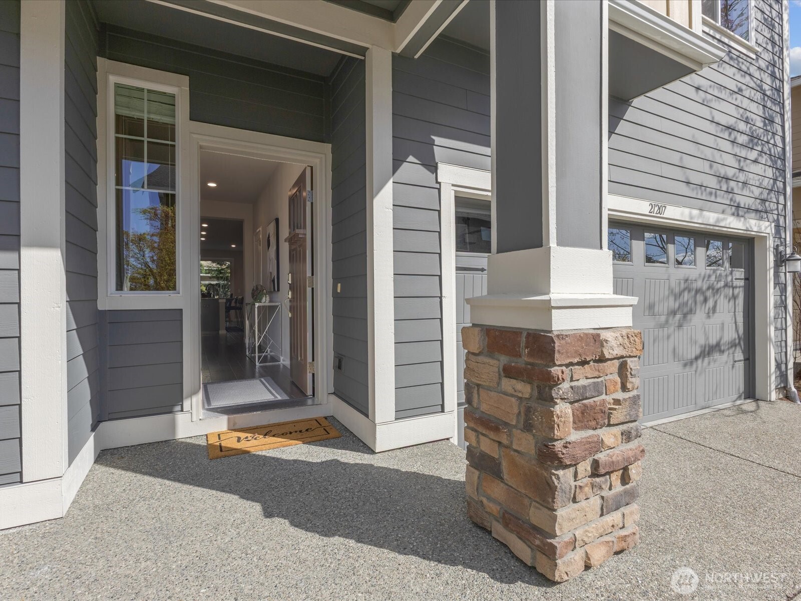 21207 41st Avenue SE, Bothell, WA 98021-7594