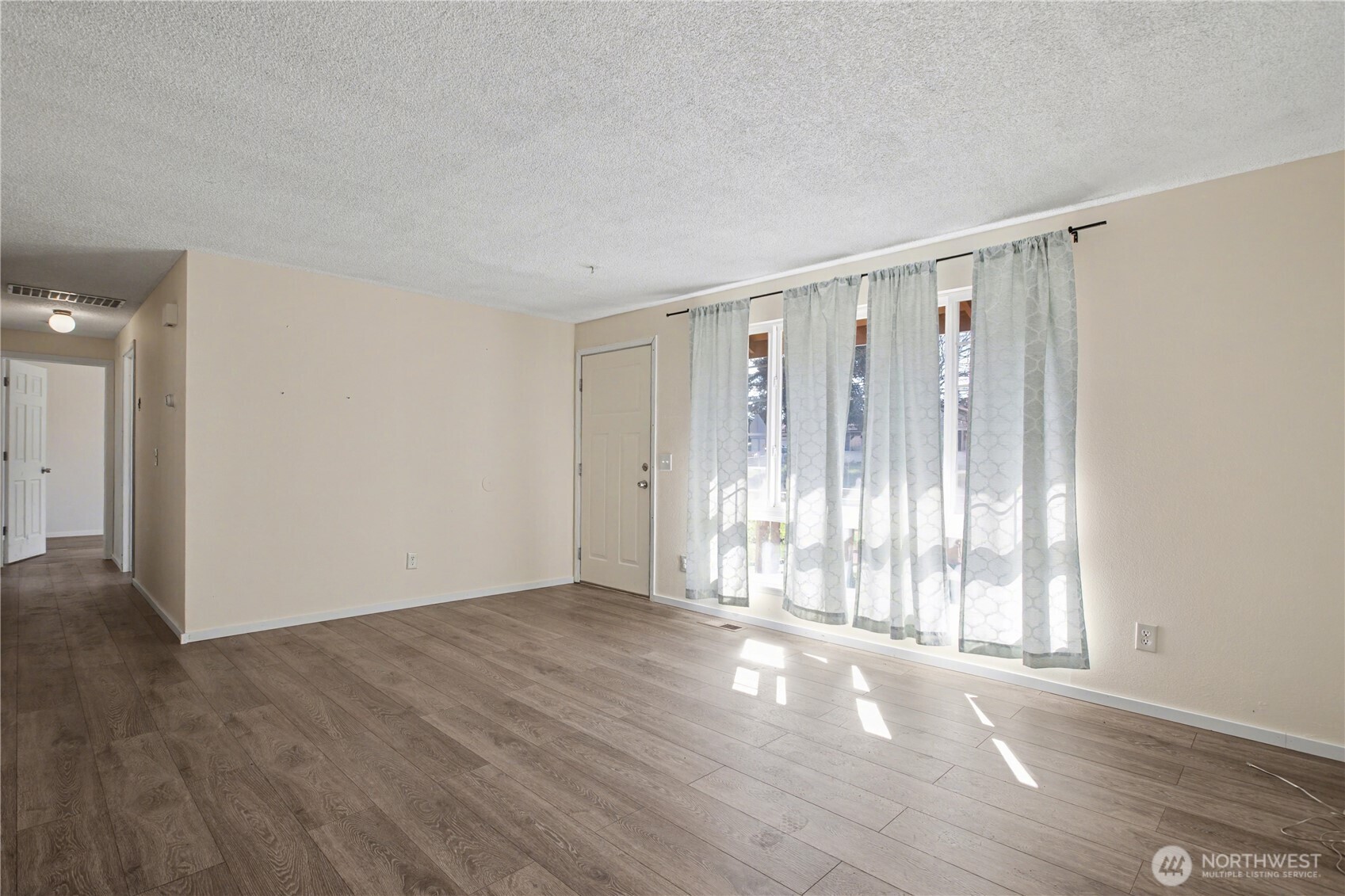 7532 14th Avenue NE, Olympia, WA 98516