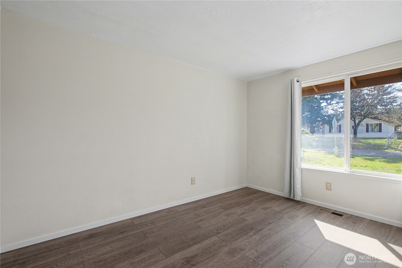 7532 14th Avenue NE, Olympia, WA 98516