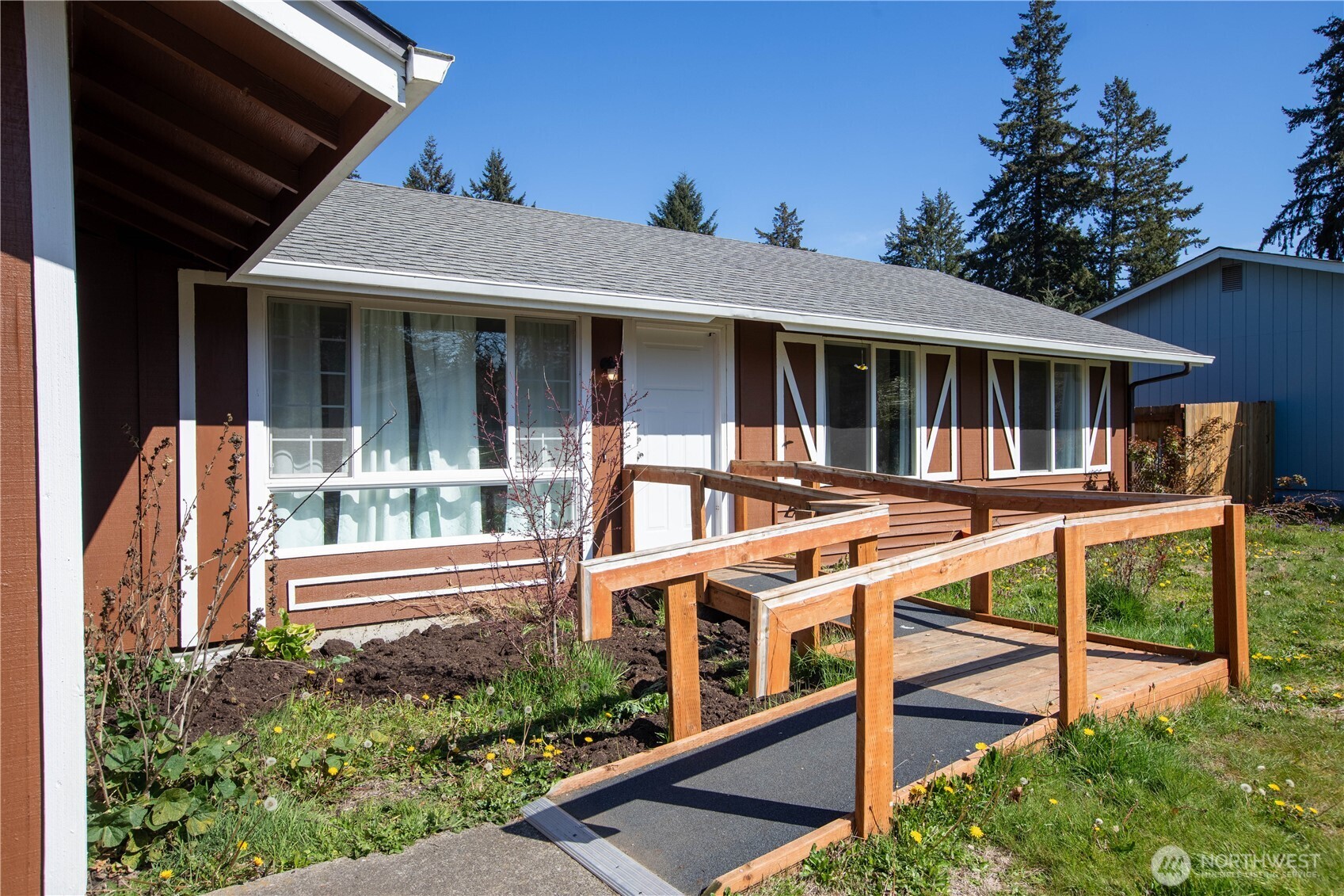 7532 14th Avenue NE, Olympia, WA 98516