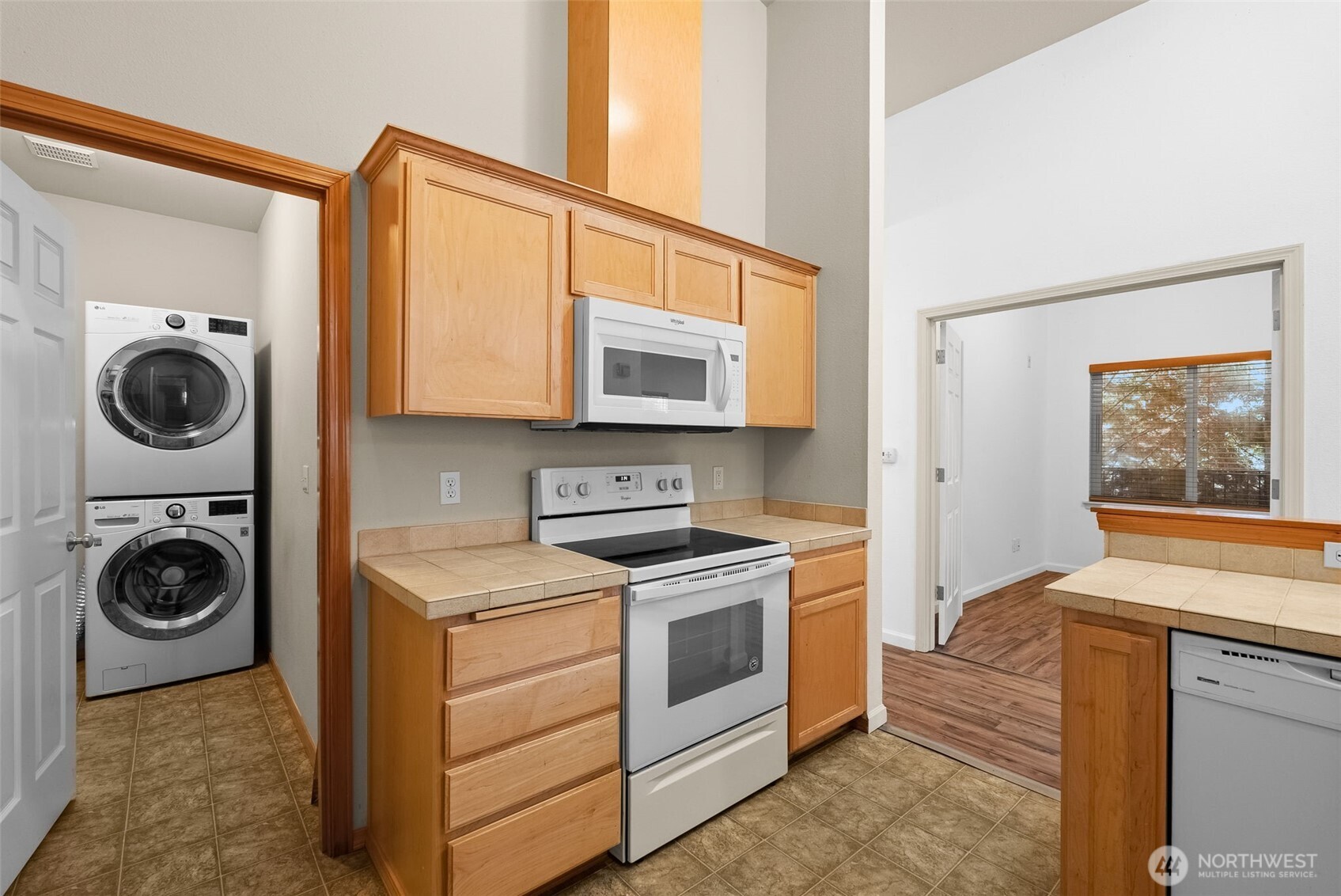 8023 Custer Road SW #B6, Lakewood, WA 98499-2638