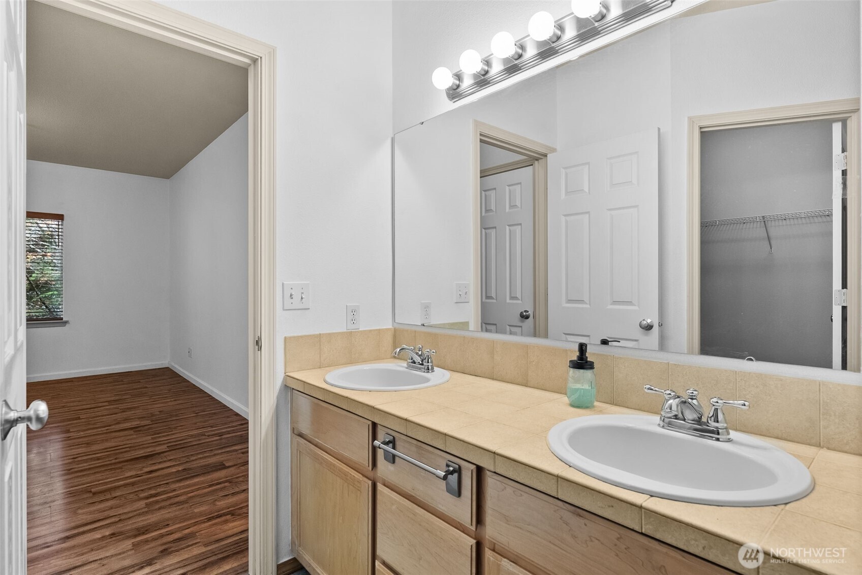 8023 Custer Road SW #B6, Lakewood, WA 98499-2638