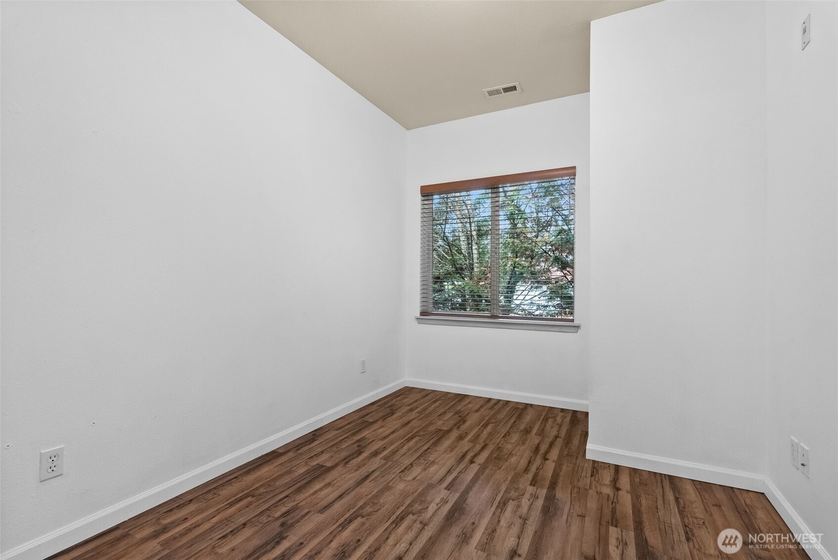 8023 Custer Road SW #B6, Lakewood, WA 98499-2638