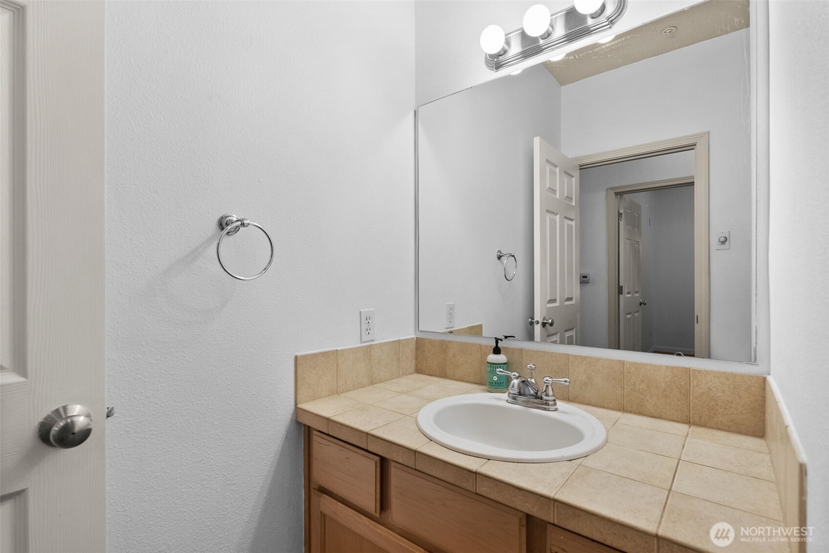 8023 Custer Road SW #B6, Lakewood, WA 98499-2638