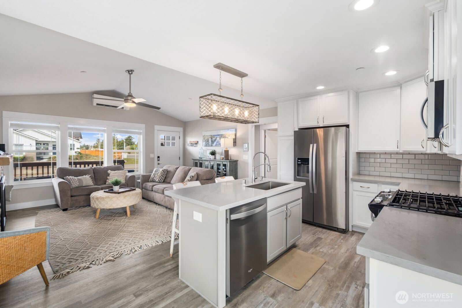 987 Alida Court SE, Ocean Shores, WA 98569