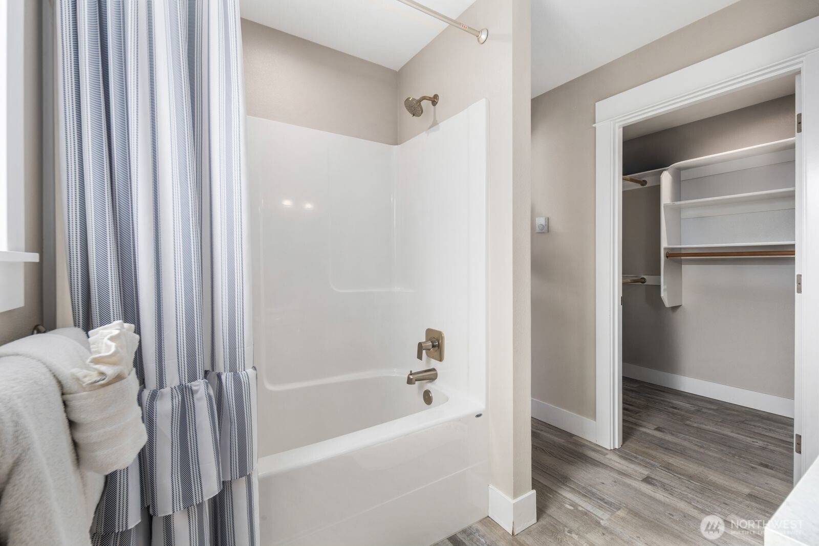 987 Alida Court SE, Ocean Shores, WA 98569